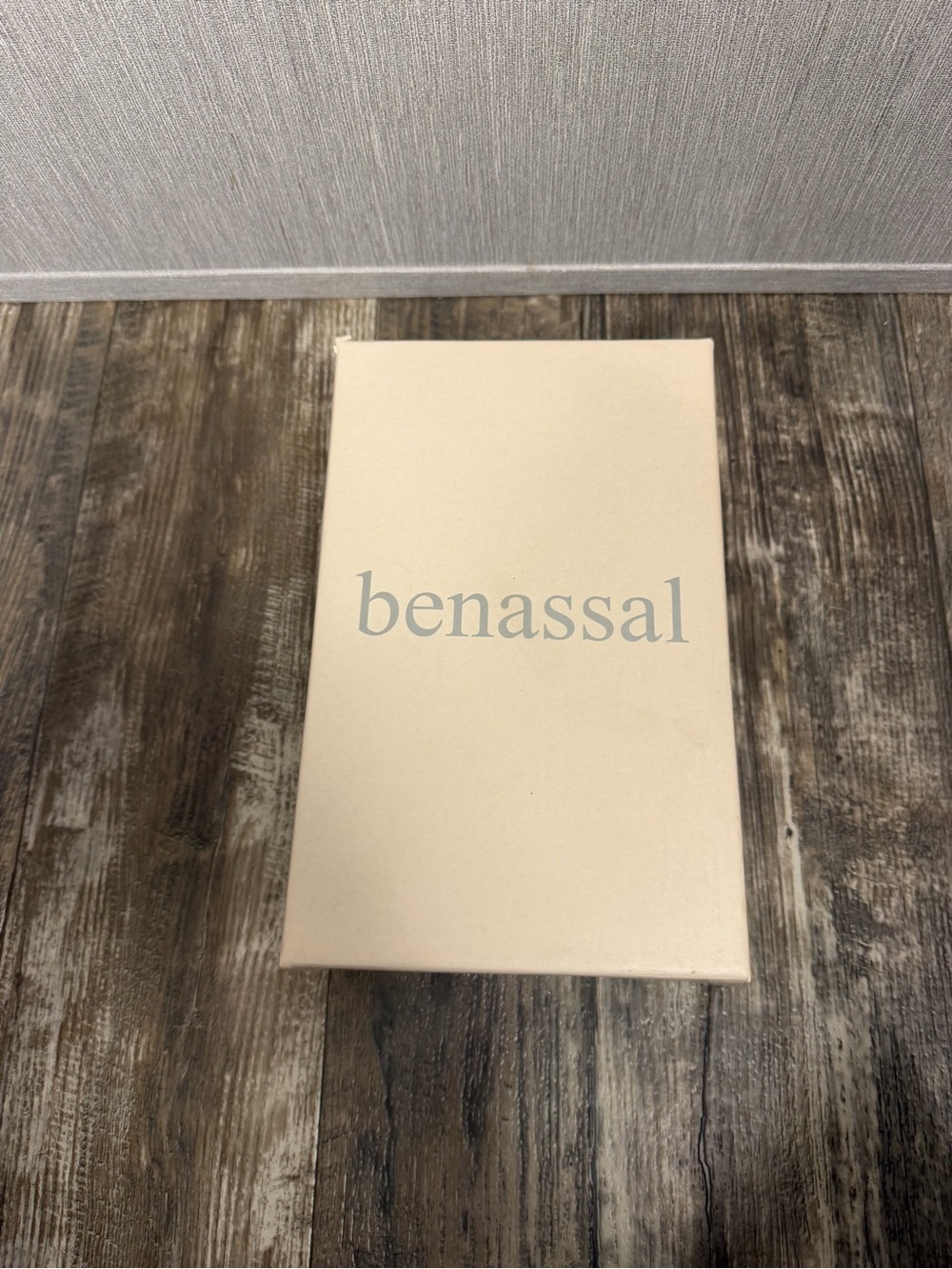 Benassal Women's Tan Block Heel Pumps with Bow and Metal Accent Size 8.5 - Picture 14 of 16